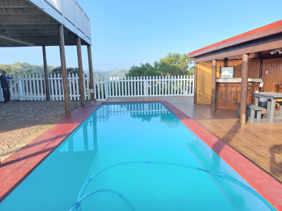 6 Bedroom Property for Sale in Cola Beach Western Cape